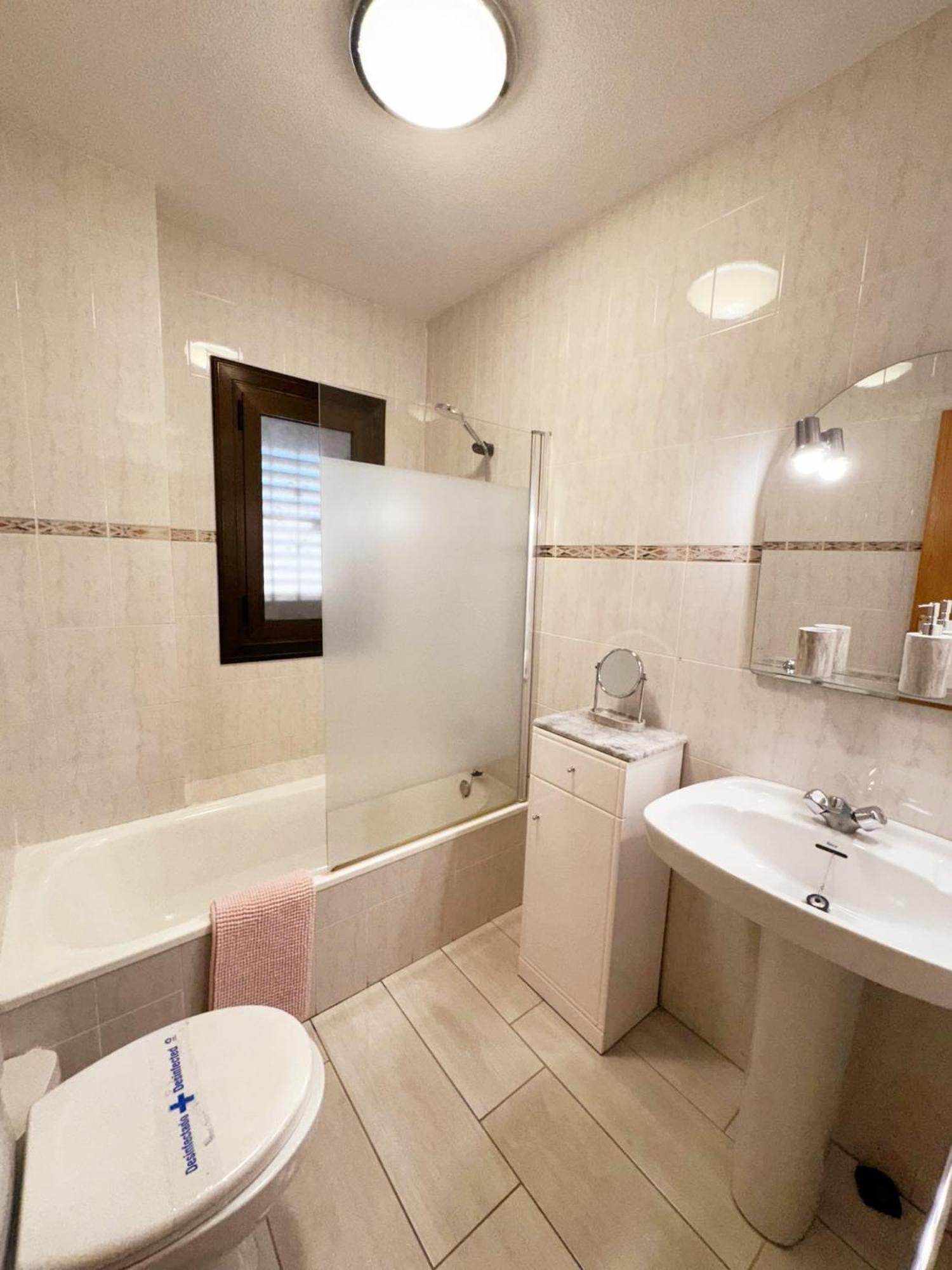 Apartamentos Rosi - 5-10 Minute Walk To La Zenia Beach, Beach Bar, Cliff Walk, Shops, Paddys Point, Cabo Roig - Free Fast Fibre Optic Broadband - No Deposit Required Orihuela Eksteriør bilde
