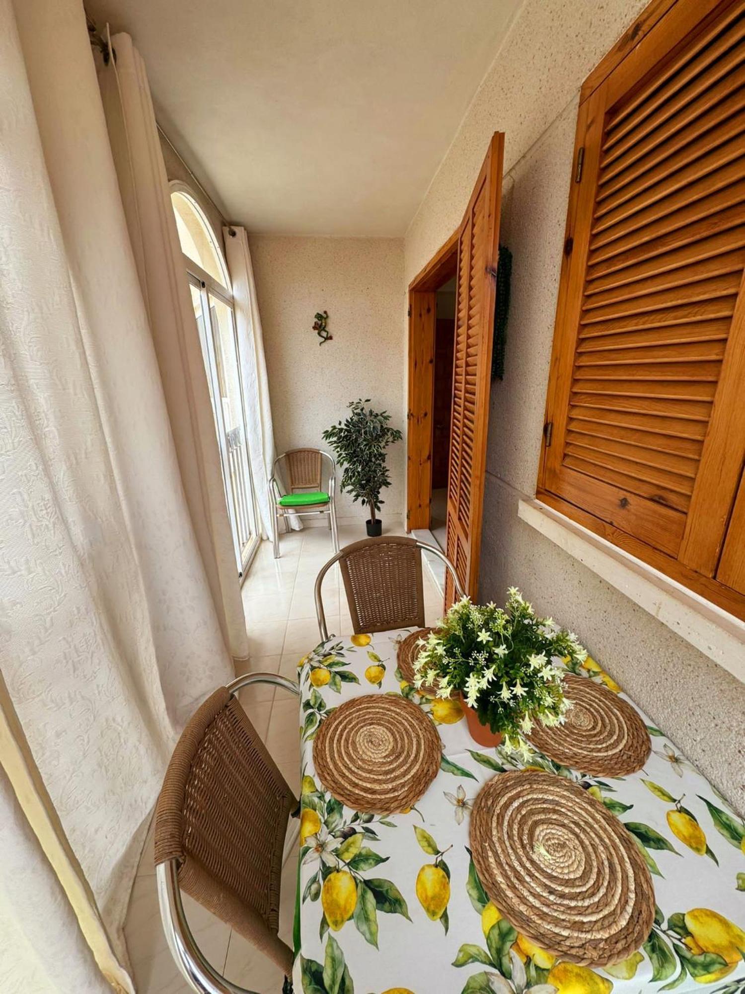 Apartamentos Rosi - 5-10 Minute Walk To La Zenia Beach, Beach Bar, Cliff Walk, Shops, Paddys Point, Cabo Roig - Free Fast Fibre Optic Broadband - No Deposit Required Orihuela Eksteriør bilde